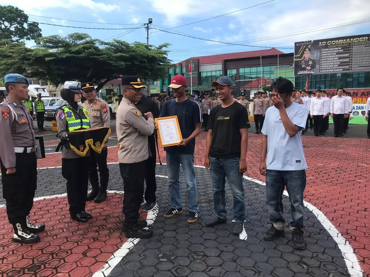 Warga Bantu Ungkap Curas, Polres Rejang Lebong Beri Penghargaan