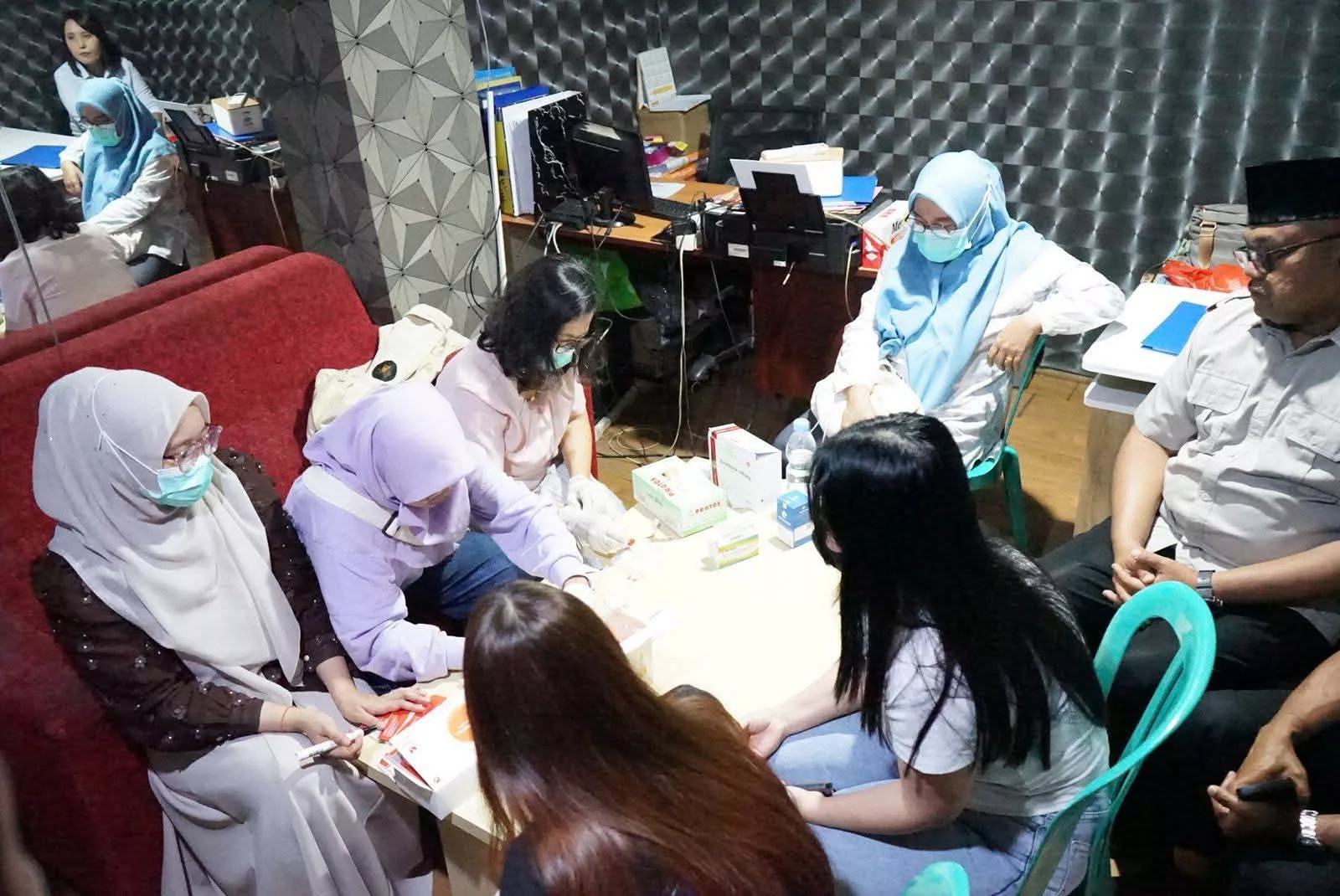 Spa di Mega Mall Bengkulu Mendadak Dirazia, 8 Terapis Jalani Tes HIV, Ini Hasilnya