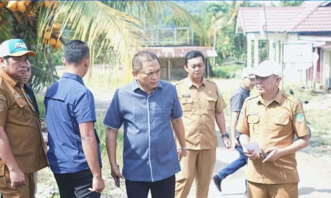 Antisipasi Longsor, Bupati Bengkulu Tengah Cek Kesiapan Jalan Susup sebagai Jalur Alternatif
