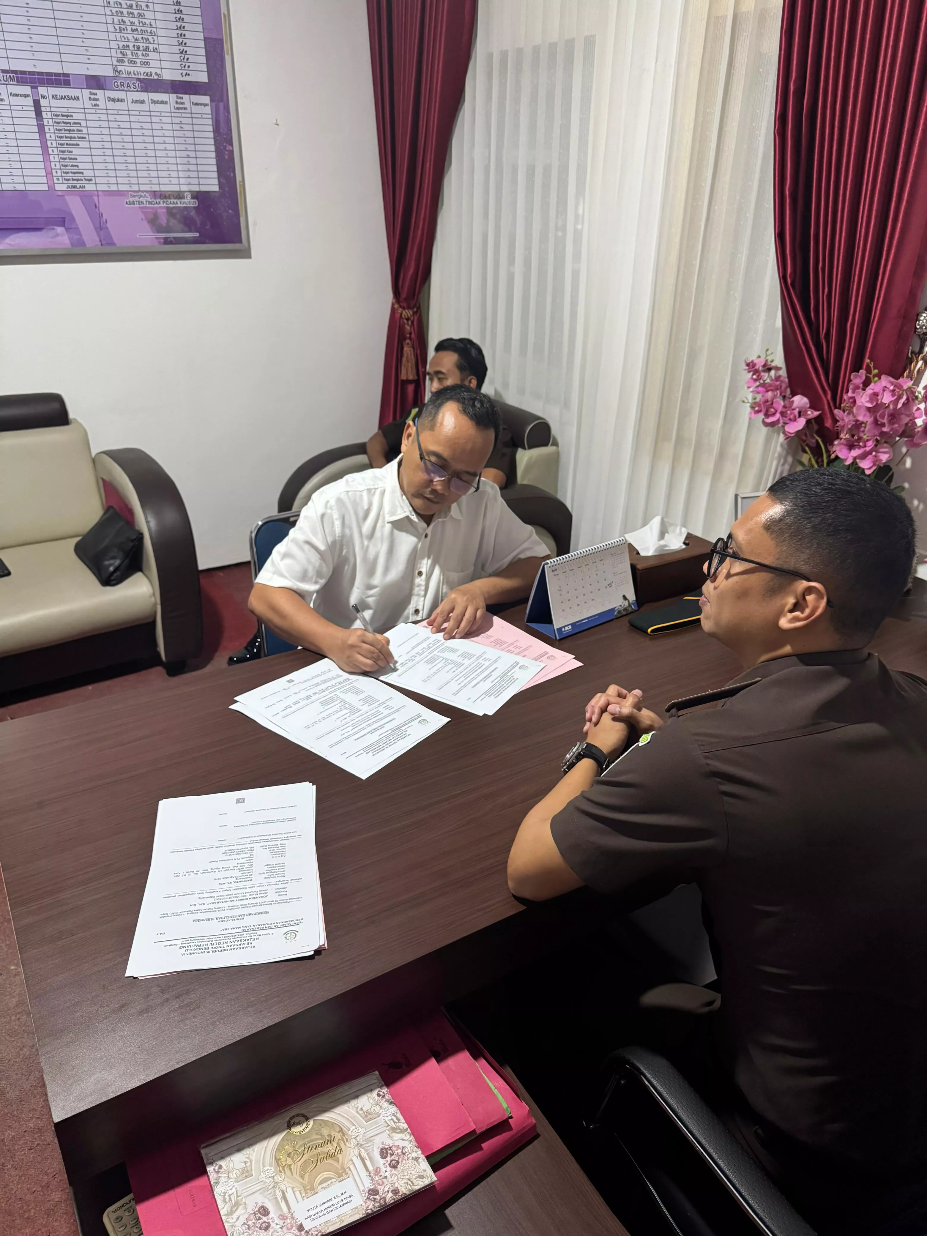 Dua Proyek Strategis PLTA Musi Bermasalah, Kejati Bengkulu Resmi Limpahkan Tersangka