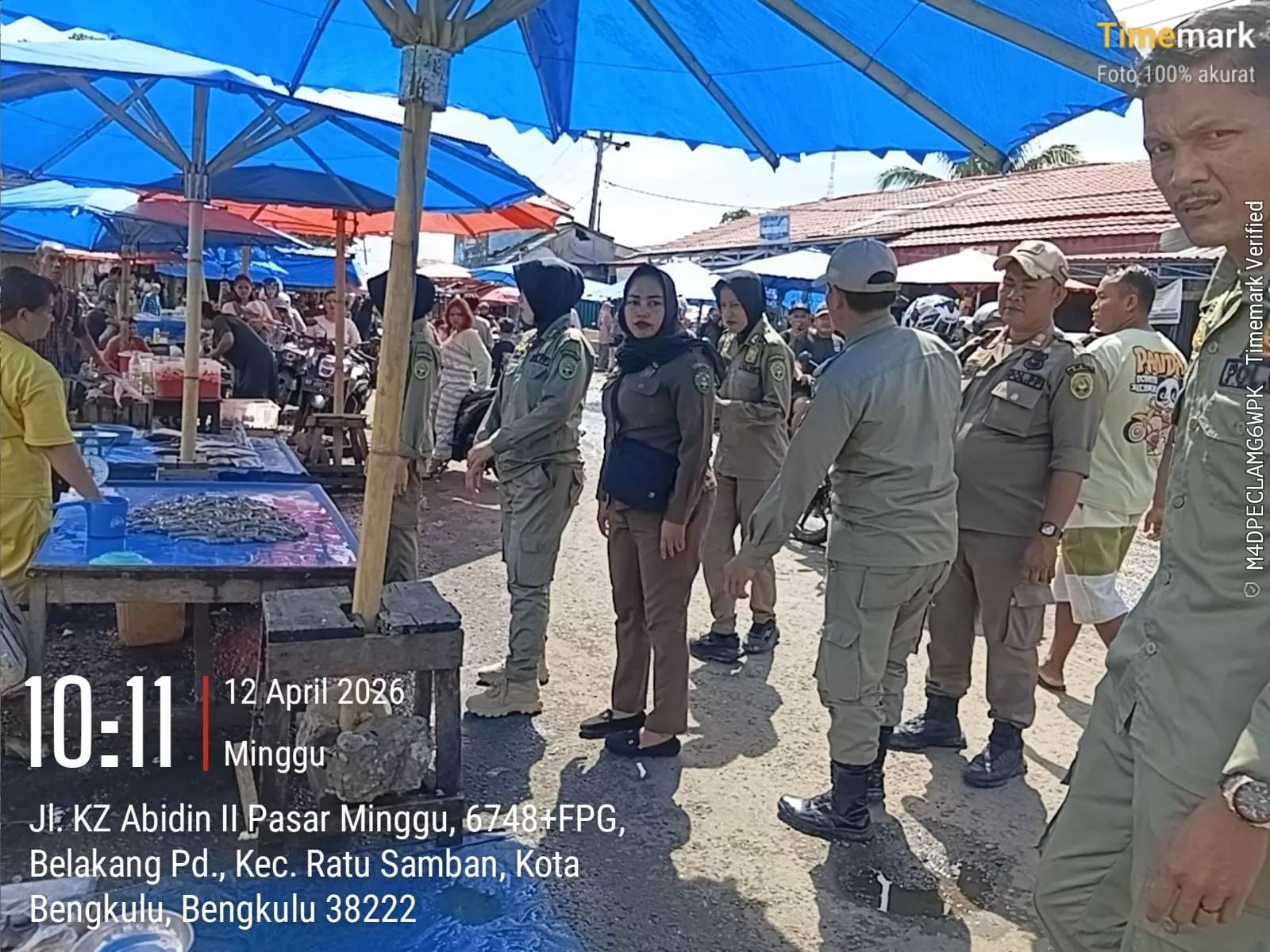 Satpol PP Kota Bengkulu Tegur PKL yang Berjualan di Badan Jalan Pasar Minggu