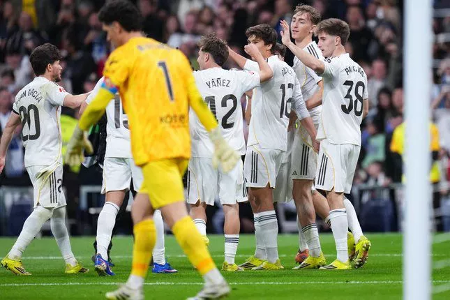 Real Madrid Libas Elche CF 4-1, Selisih Poin dengan FC Barcelona Tinggal Satu