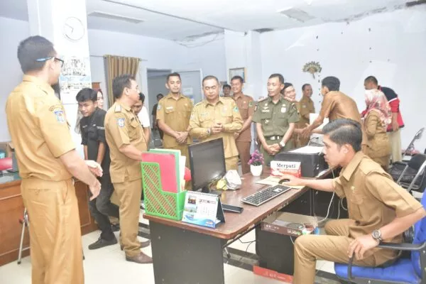 Hari Pertama Kerja Usai Lebaran, Sekda Rejang Lebong Pastikan ASN Disiplin Lewat Sidak