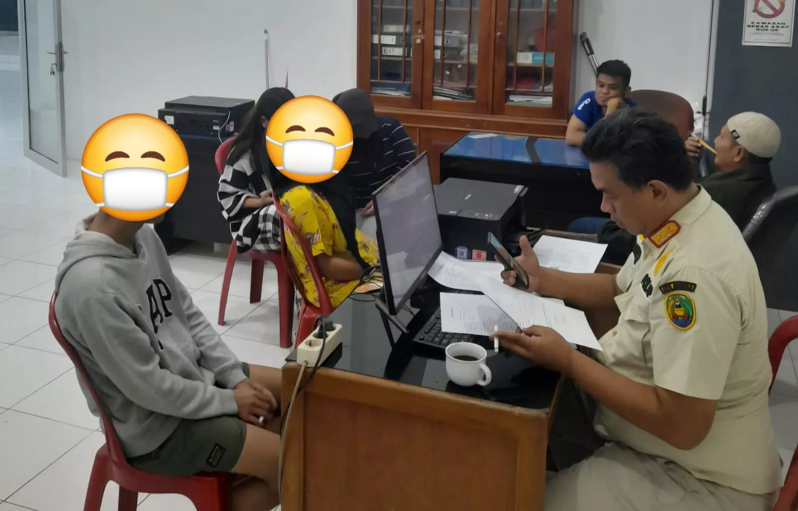 Digerebek Tengah Malam! Satpol PP Kota Bengkulu Amankan Sejumlah Penghuni Kos di Lempuing, Warga Resah Dugaan Pasangan Bukan Suami Istri
