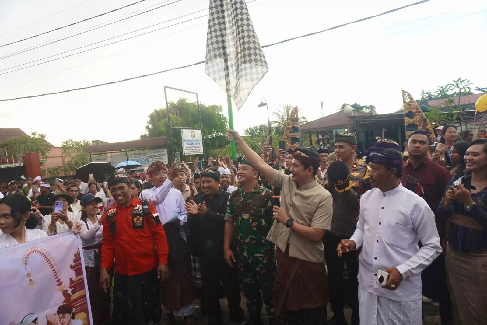 Bupati Bengkulu Utara Lepas Pawai Ogoh-Ogoh, Pesan Kuat tentang Toleransi Menggema