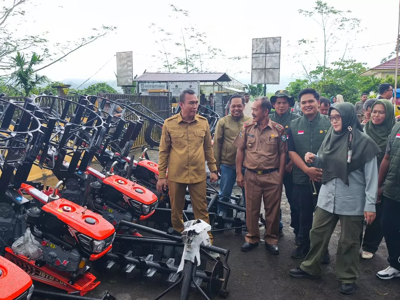 Alsintan Sudah Lengkap, Bupati Kepahiang Minta Produksi Pangan Naik Drastis