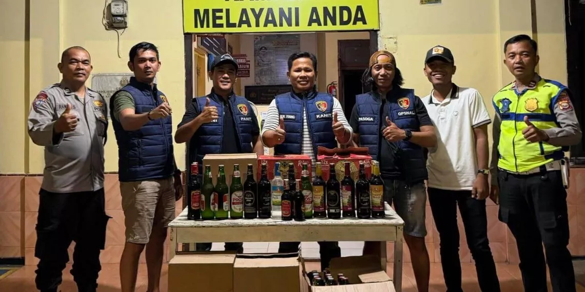 Ratusan Botol Disita! Polresta Bengkulu Gerebek Warung Miras yang Resahkan Warga
