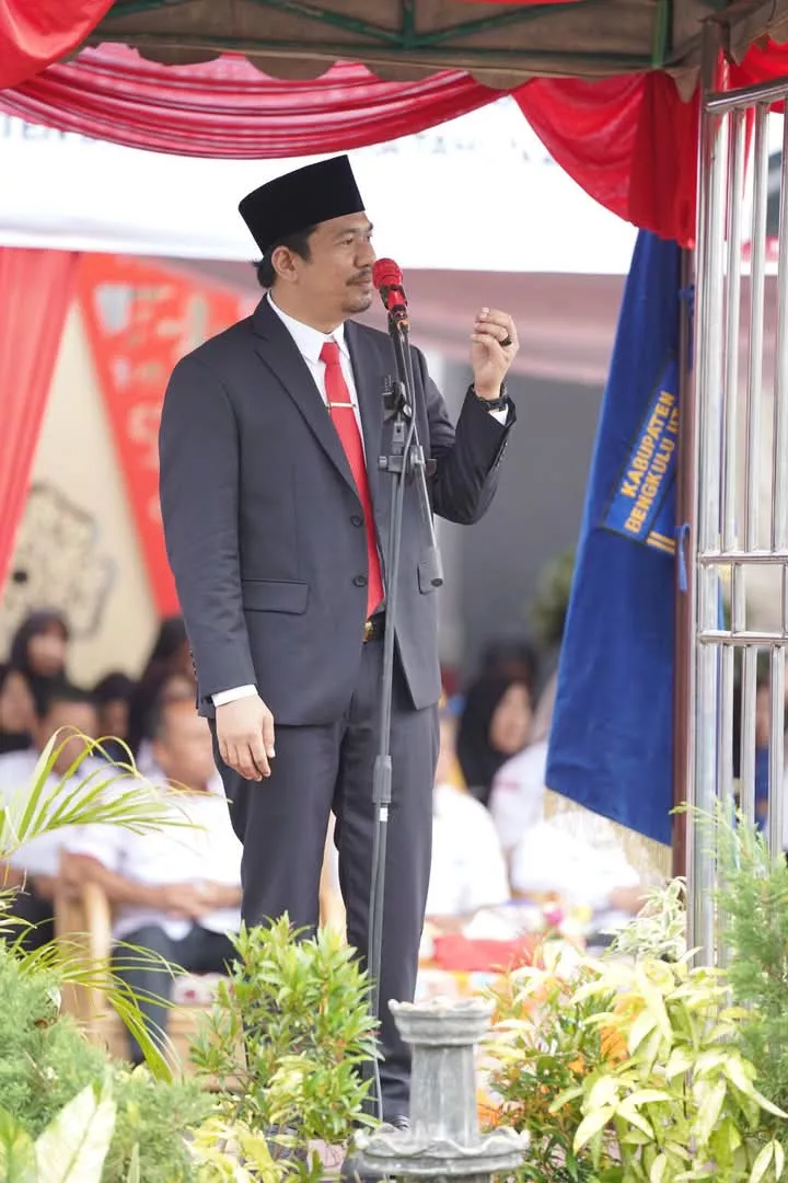 Ribuan Honorer BU Akhirnya Diakui Negara, Bupati Arie: Demi Kesejahteraan