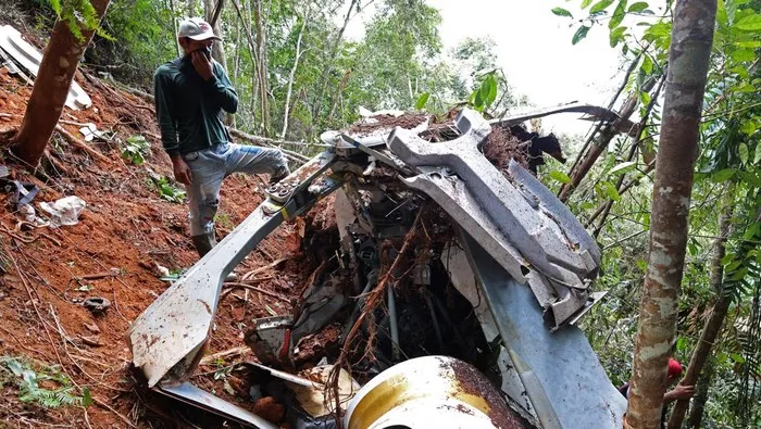 Helikopter PK-CFX Jatuh di Sekadau, 8 Korban Ditemukan Tewas