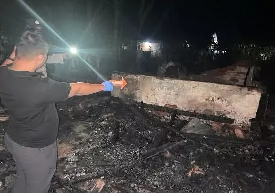 Rumah Semi Permanen di Kampung Melayu Ludes Dilalap Api, Dugaan Korsleting Listrik Jadi Pemicu