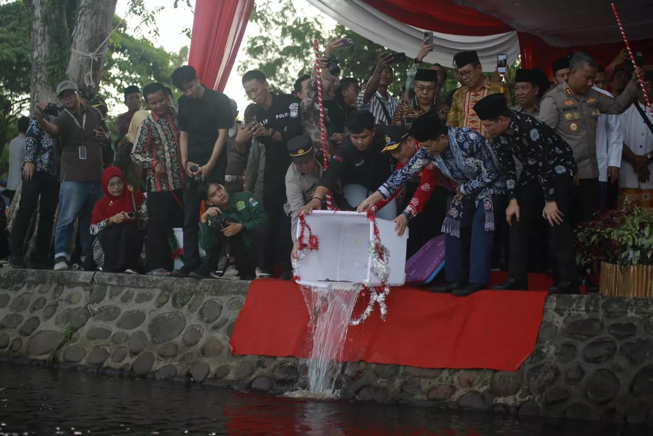 Menag Nasaruddin Umar Lepas Satwa di Danau Dendam Tak Sudah, Pesannya Menyentuh: “Merawat Alam Bentuk Syukur kepada Tuhan”