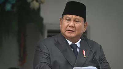 Prabowo Resmi Teken Revisi UU Polri, Aturan Baru soal Masa Pensiun Jadi Perdebatan