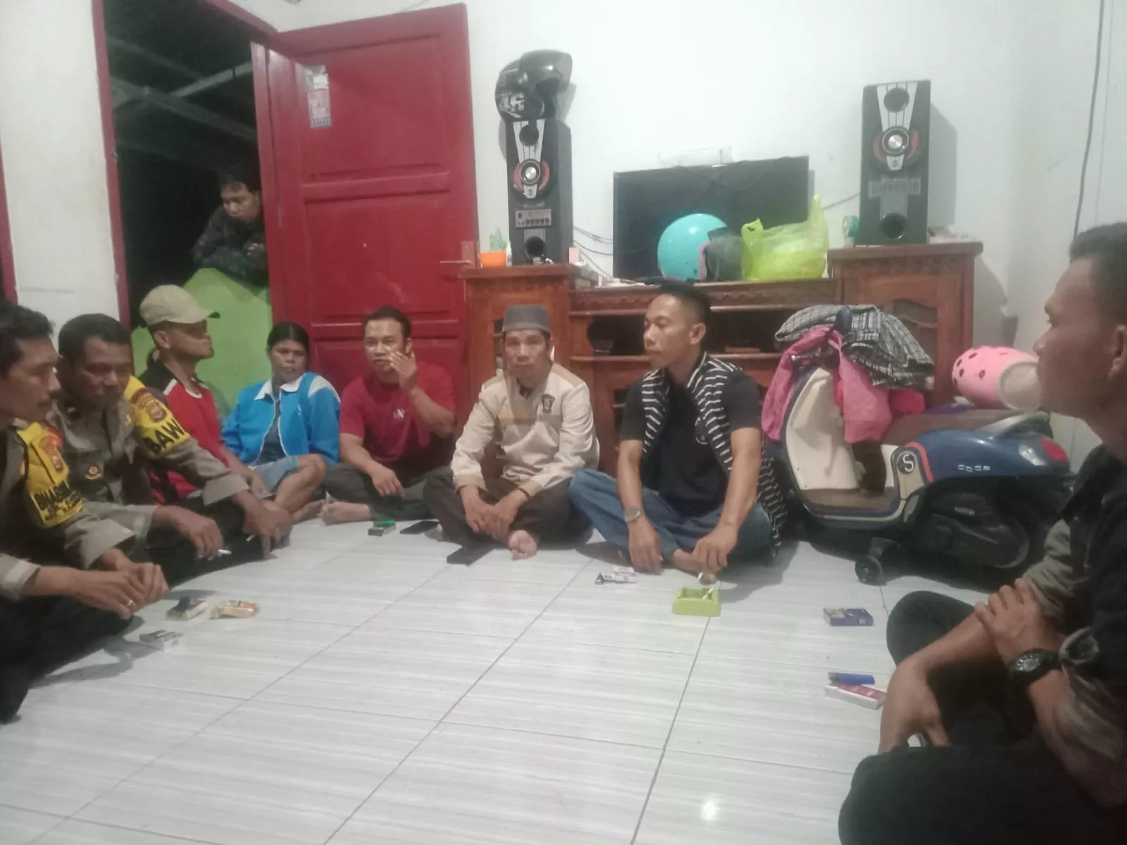 Pasangan Bukan Muhrim Digerebek Warga di Kandang Mas, Diselesaikan Secara Musyawarah