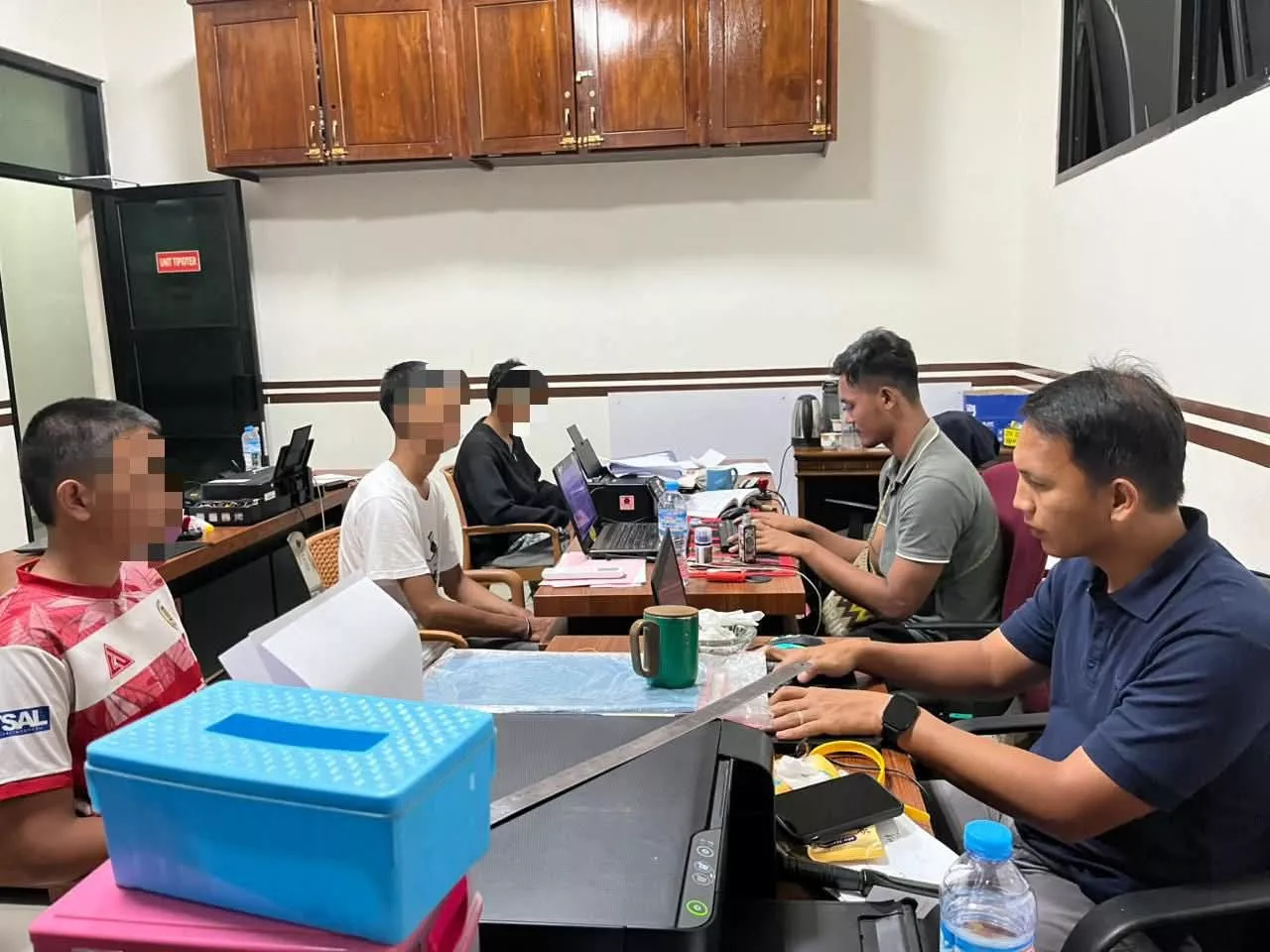 Patroli Malam Polres Rejang Lebong Amankan Remaja Bawa Pisau dan Pedang di Kota Curup