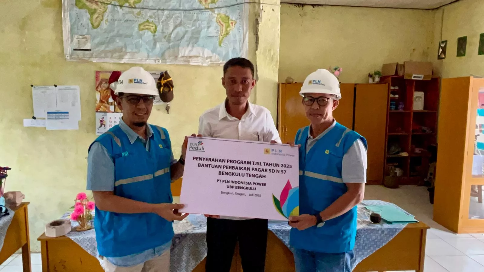 Lewat Program TJSL, UBP Bengkulu Bangun Pagar Pengaman SDN 57 Bengkulu Tengah