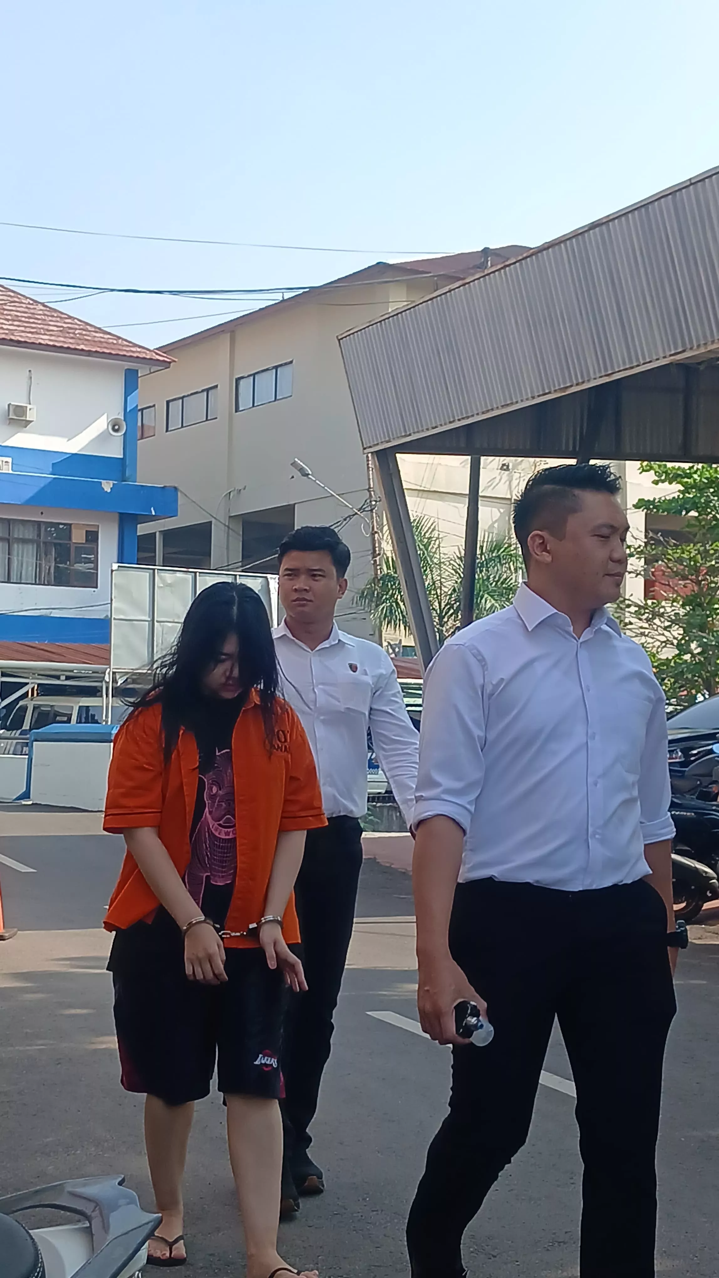 Rompi Tahanan Melekat, 'Ratu Arisan' Yeyen Kembali Diperiksa Polda Bengkulu, Korban Tembus 115 Orang