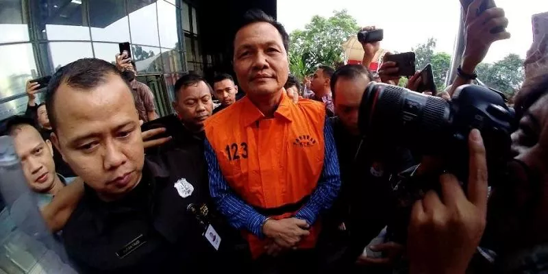 Dari Kursi Bupati ke Sel Tahanan, Edison Ditahan Bersama Tiga Tersangka Lain