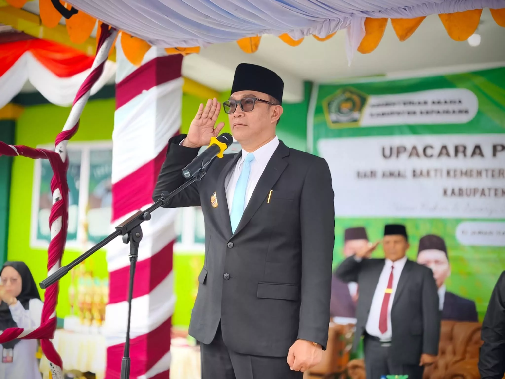 Kemenag Gelar Upacara Hari Amal Bakti, Bupati Zurdi Nata Tekankan Kerukunan dan Sinergi