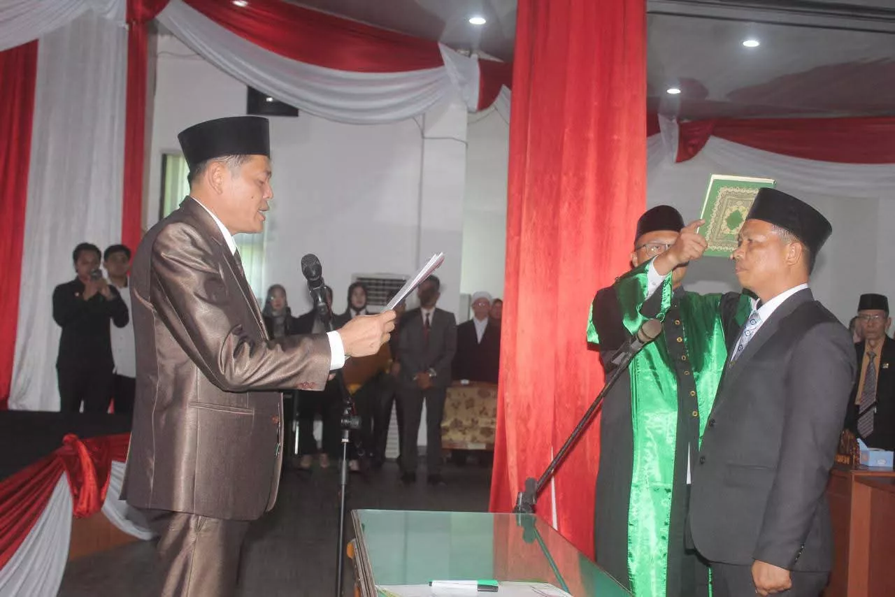 BRESMI DILANTIK! Zenrodi Kembali Duduki Kursi DPRD Bengkulu Tengah, Komposisi Dewan Kini Lengkap
