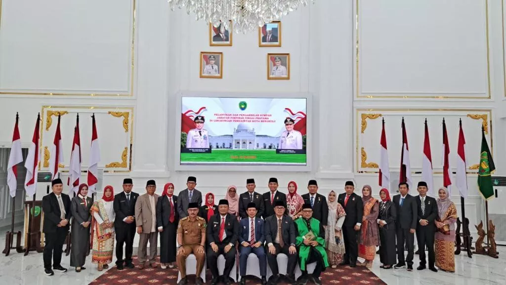 Dedy Lantik 10 Pejabat, Siapkan Evaluasi Ketat Tiap 3 Bulan
