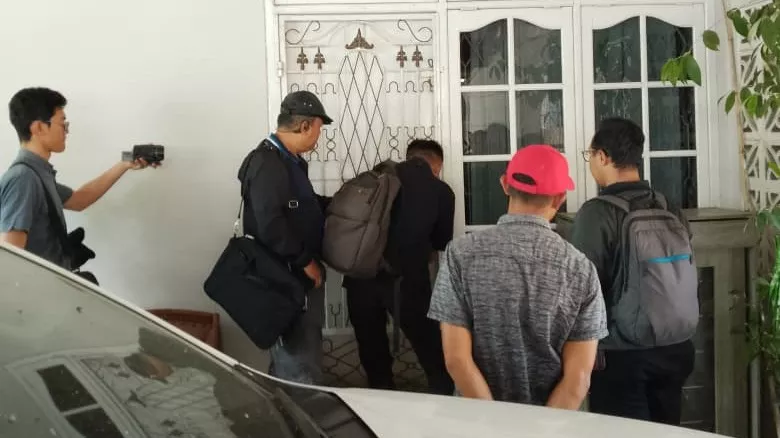 KPK Geledah Rumah Kadis PUPR Rejang Lebong, Dua Koper Barang Bukti Diamankan