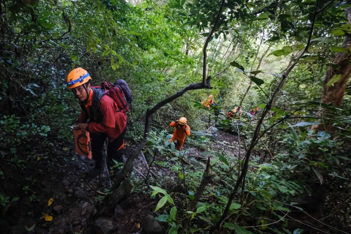 Penemu Korban Pesawat ATR di Lereng Gunung Bulusaraung, Warga Pangkep: Posisinya Tengkurap di Jurang