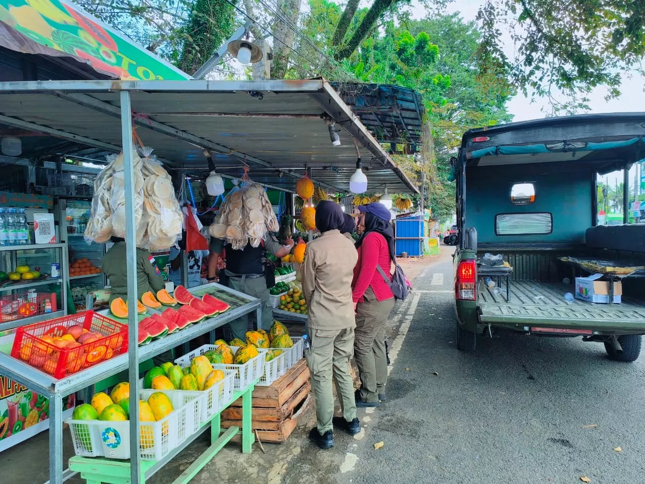 Satpol PP Kota Bengkulu Tegur PKL di Kawasan Bandara Fatmawati, Pelanggar Terancam Disita
