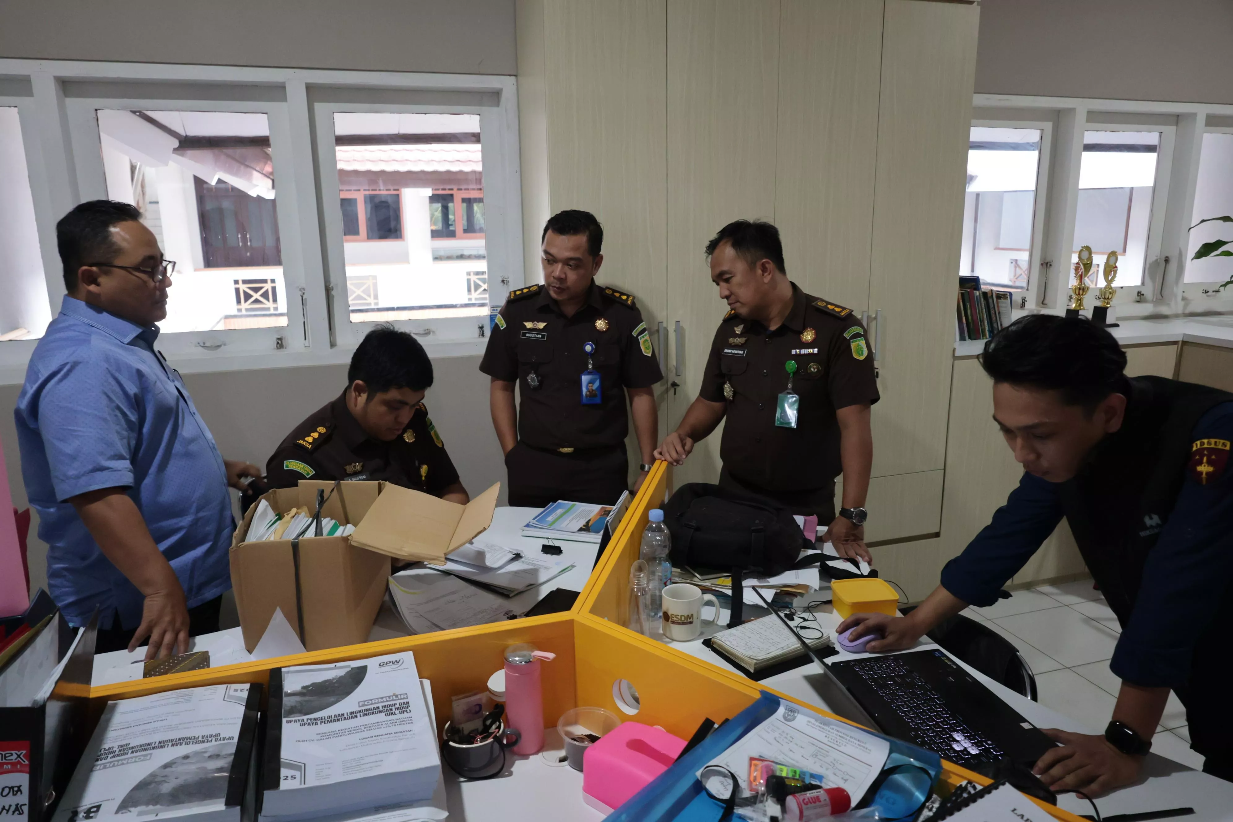 Kejati Bengkulu Geledah Kantor Dinas ESDM, Berpeluang Tersangka Baru?