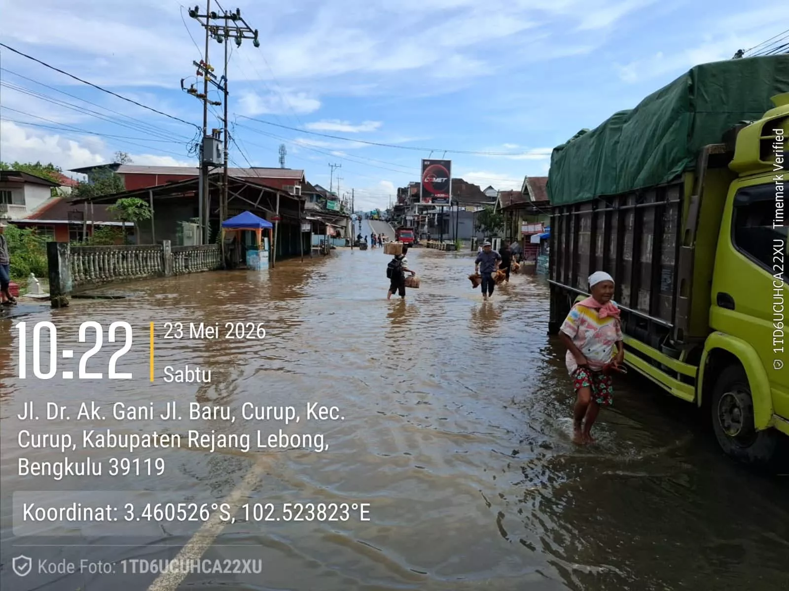 Banjir Tutupi Jalan Lintas Curup–Lebong, Polisi dan BPBD Turun Tangan Evakuasi Lokasi