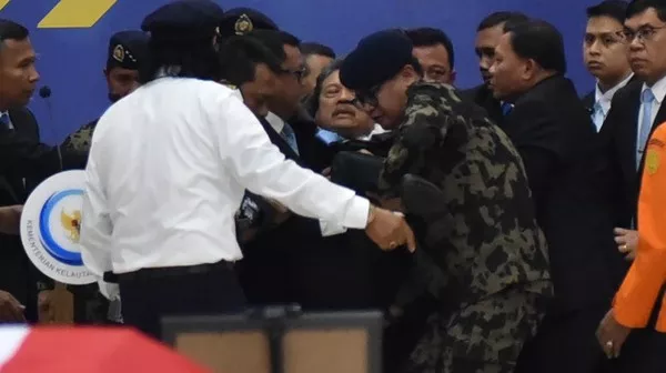Pingsan Saat Persemayaman Korban ATR 42-500, Menteri KKP Trenggono Dipastikan Stabil dan Besok Ngantor