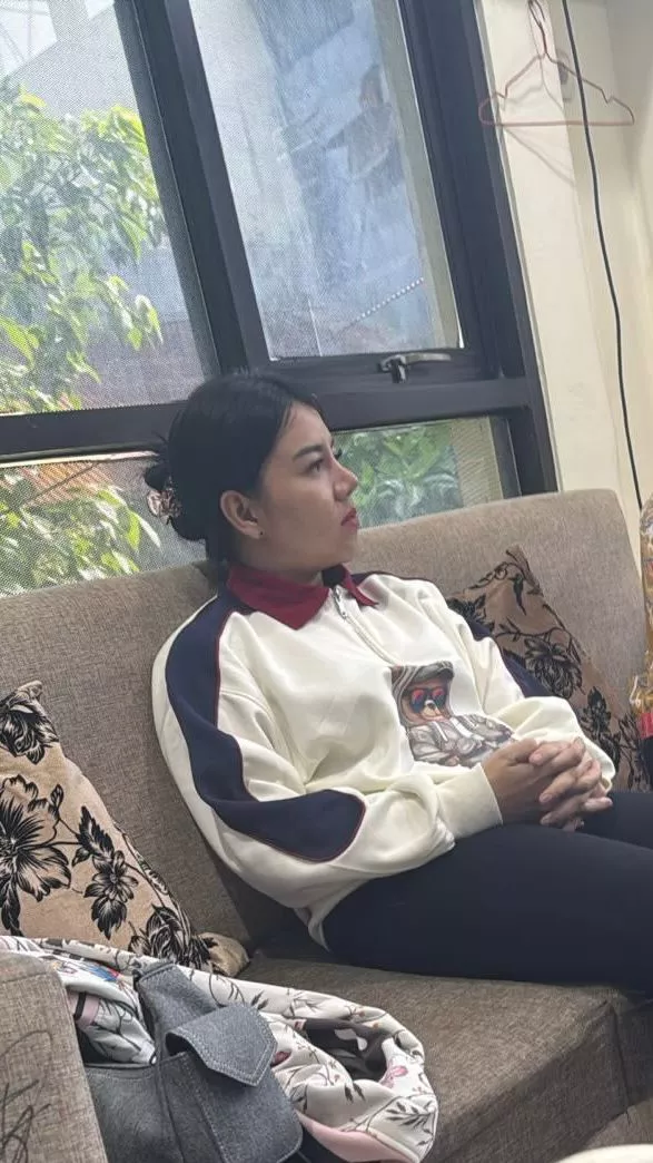 Ini Penampakan Wajah Yeyen Saat Tiba di Polda Bengkulu, Langsung Tutupi Wajah dari Sorotan Kamera