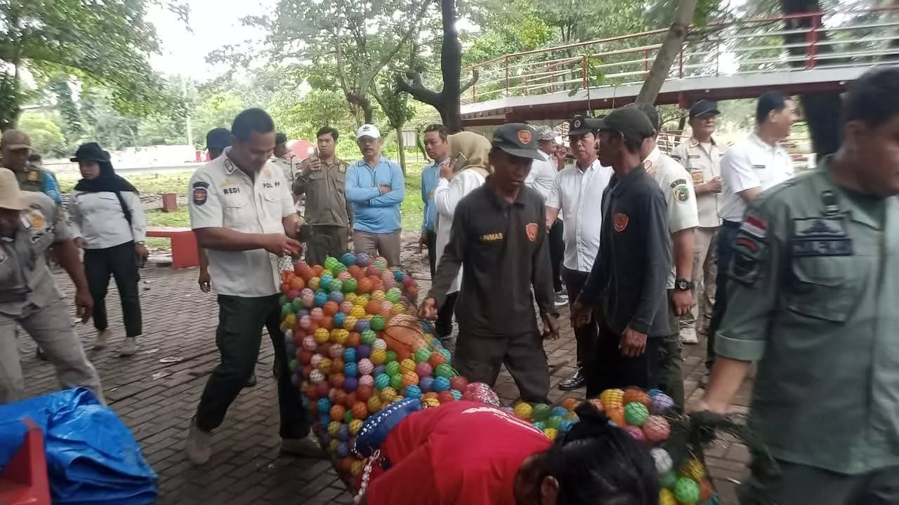 Taman Berkas Berubah Wajah: Ikon Ikan Kerapu dan Tertibnya Lapak Liar