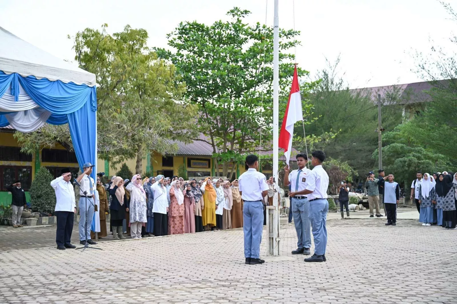 Kemendikdasmen Wajibkan Upacara Bendera Nasional, Perkuat Pendidikan Karakter Sejak Dini