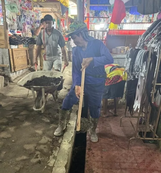 Drainase Pasar Panorama Kolaps, Pemkot Bengkulu Turun Langsung Setelah Banjir Lumpuhkan Aktivitas