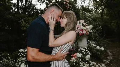 Taylor Swift dan Travis Kelce Resmi Menikah