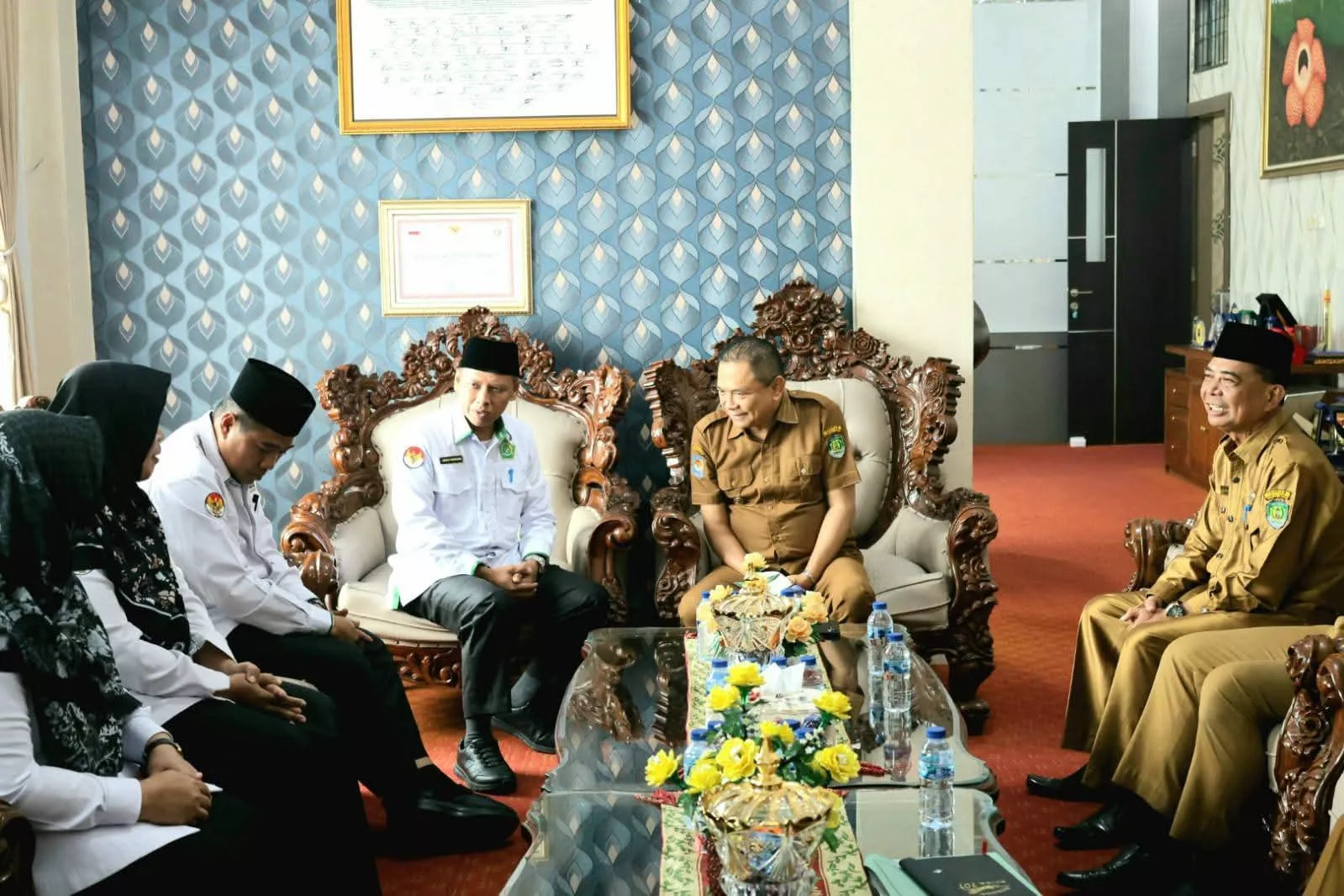 Seharian Penuh Tamu! Bupati Bengkulu Tengah Dikepung Audiensi, dari Muslimat hingga BPS