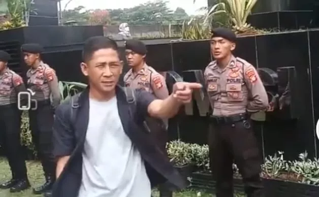 Diduga Sarat Penyimpangan, Proyek Pengamanan Badan Jalan Air Dingin Muara Aman Disorot Aktivis