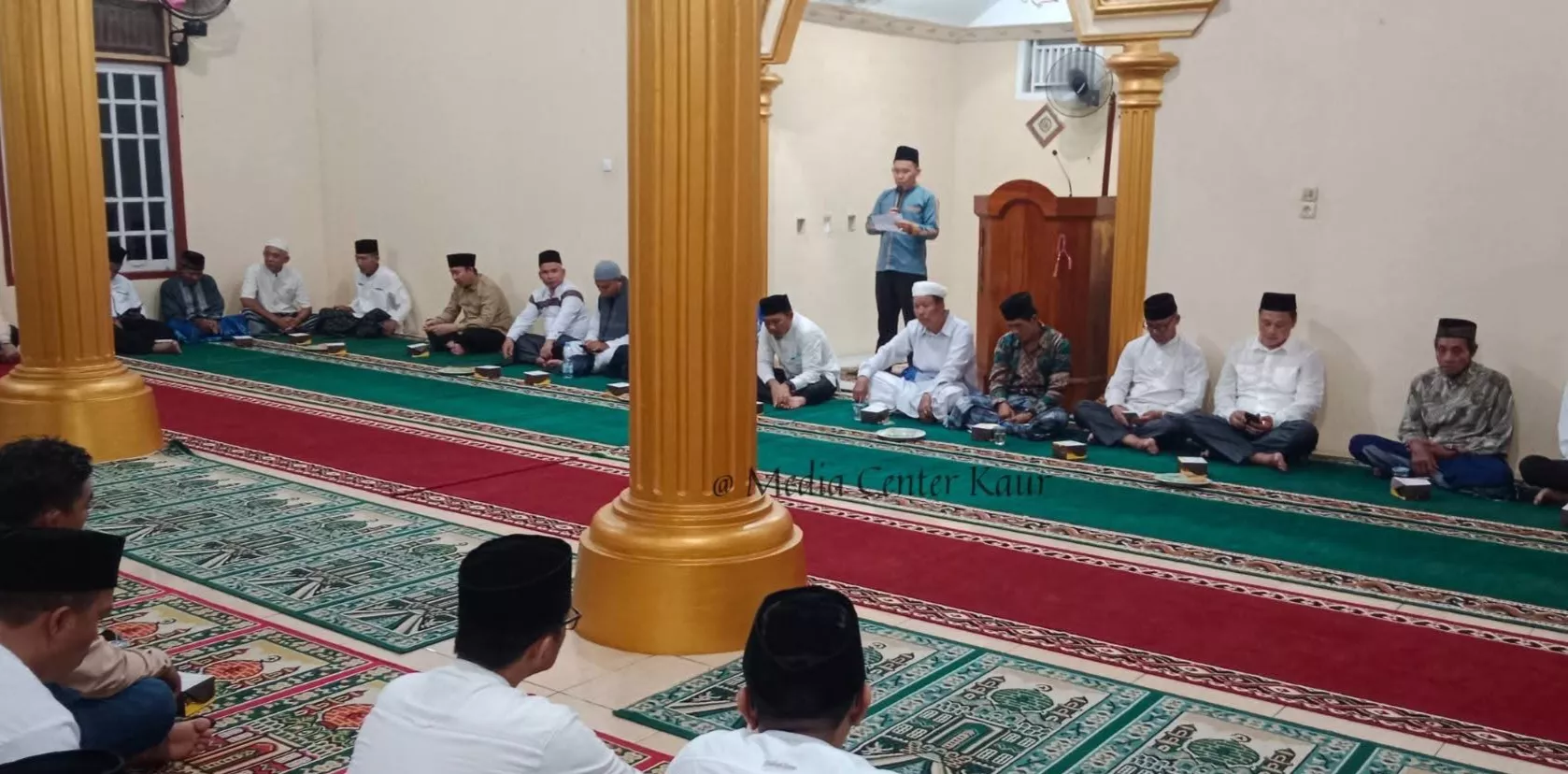 Safari Ramadhan Pemda Kaur di Ulak Pandan: Bantu Masjid Rp 5 Juta, 20 Anak Yatim Terima Santunan