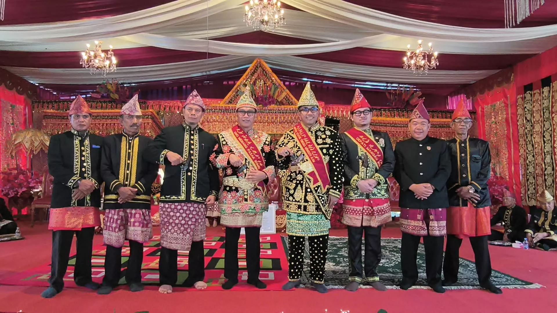 Unsur Pimpinan Kepahiang Terima Gelar Adat Dari LARK, Ini Maknanya