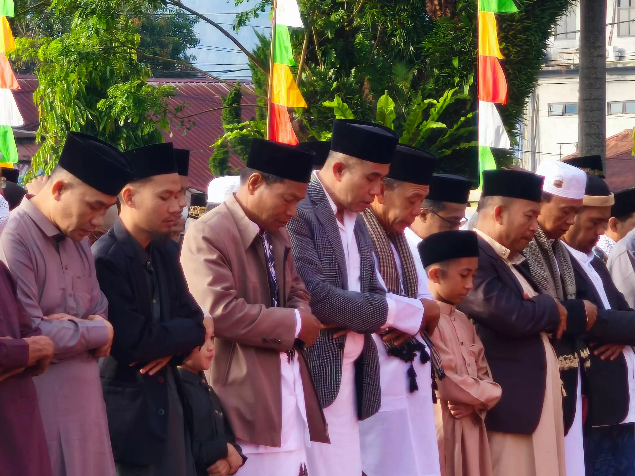 Salat Id di Masjid Agung Baitul Hikmah, Bupati Ajak Warga Kepahiang Kembali ke Fitrah