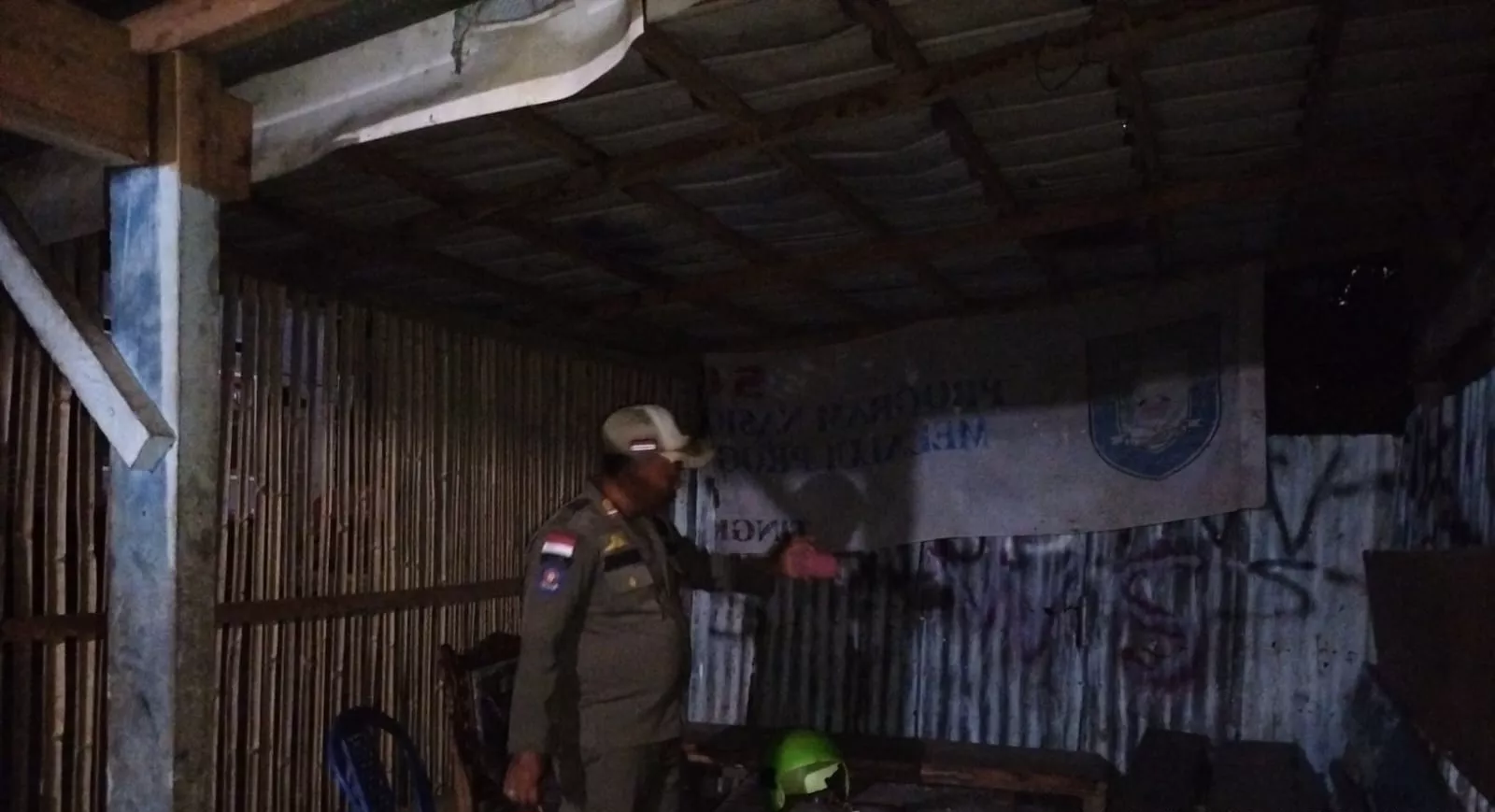 Diduga Sediakan Miras dan Ganggu Ketertiban, Warung di Anggut Atas Ditegur Satpol PP
