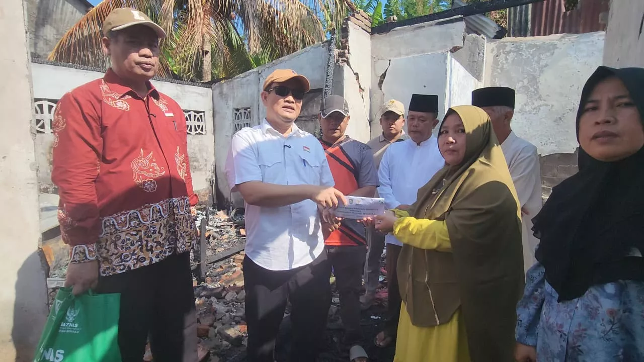 Musibah Kebakaran Hanguskan Rumah Warga, Pemprov Bengkulu dan BAZNAS Sigap Beri Bantuan