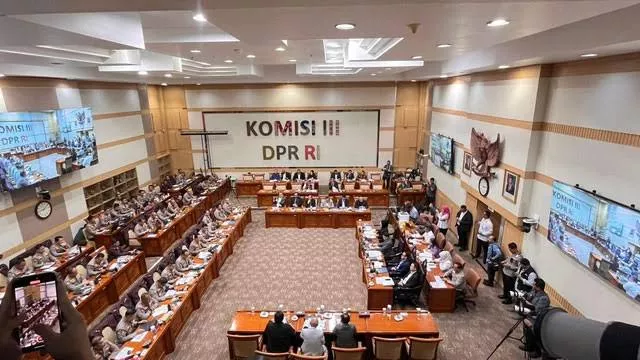Penempatan Polri di Bawah Kementerian Tuai Resistensi Keras