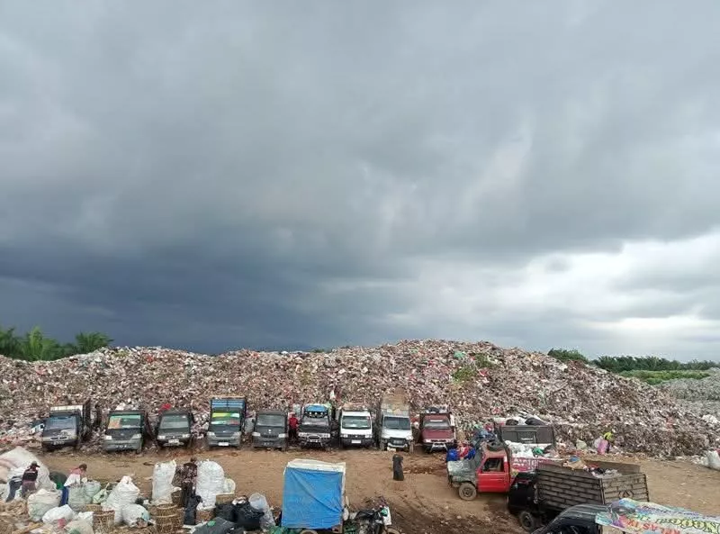 Sampah Menumpuk di TPA Air Sebakul, Akses Jalan Mulai Diperbaiki