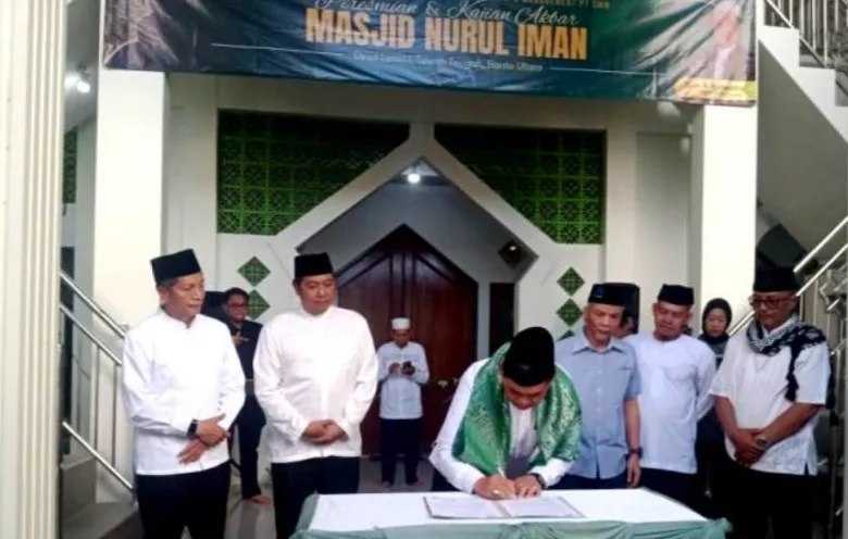 Bupati Shalahuddin Resmikan Masjid Nurul Iman Desa Lemo I 