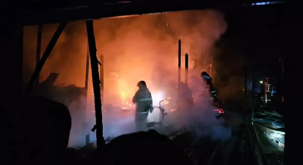 Tak Sampai Satu Jam, Tiga Rumah Warga di Batu Sopang Ludes Jadi Abu