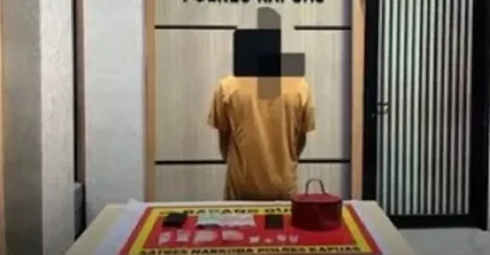 Sedang di Rumah Orang Tua, Pria Kapuas Ini Diringkus Polisi, Ternyata Bawa Sabu-sabu