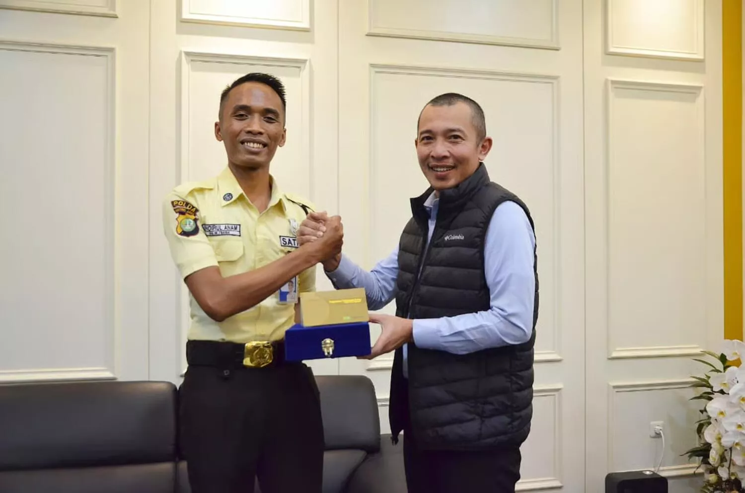 BRI Region 6/Jakarta 1 Berikan Apresiasi kepada Satpam BO Tanjung Priok Peraih Rekor MURI