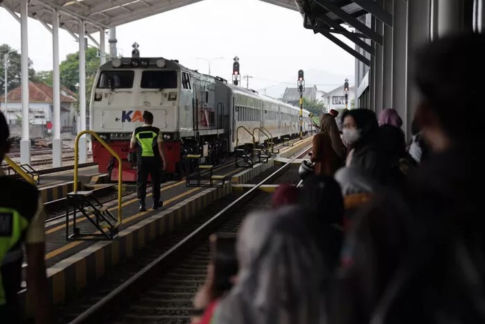 7 Stasiun Tersibuk Daop 2 Bandung Selama Angkutan Lebaran, Bandung dan Kiaracondong