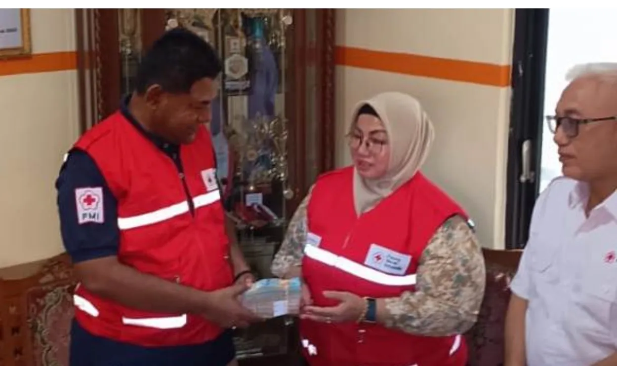 Wabup Kotim Serahkan Donasi Kemanusiaan untuk Korban Banjir di Langkat